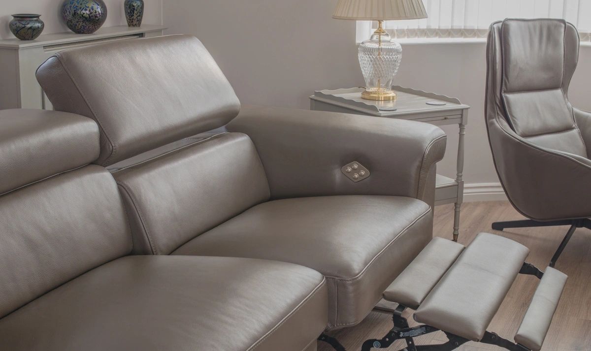 In-person hypnotherapy recliner